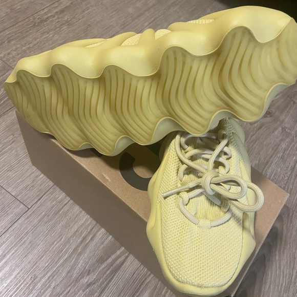 Yeezy 450 - Picture 4 of 6